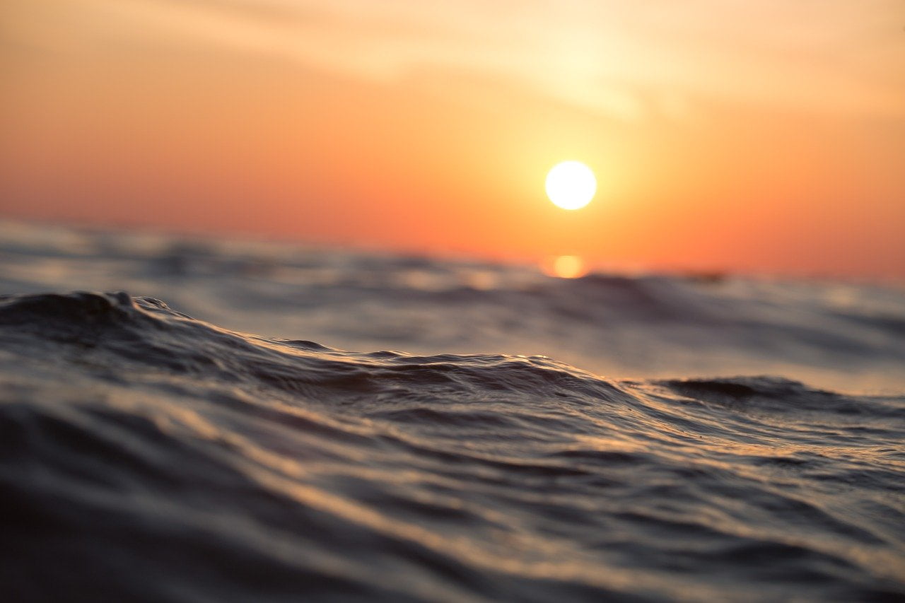 Ozean im Sonnenuntergang